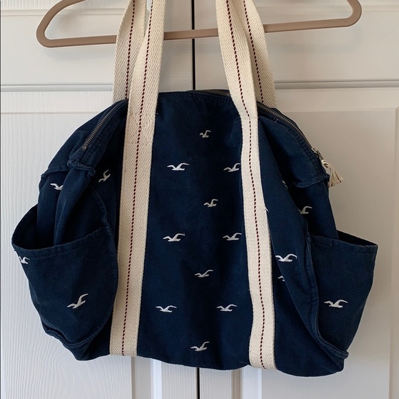 hollister duffle bag